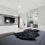 Luxury Studio Suite In Reykjavik