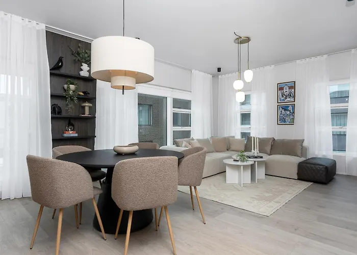 Luxury Central Apartment