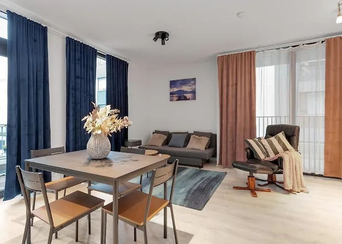 Premium Apartment Queen Downtown