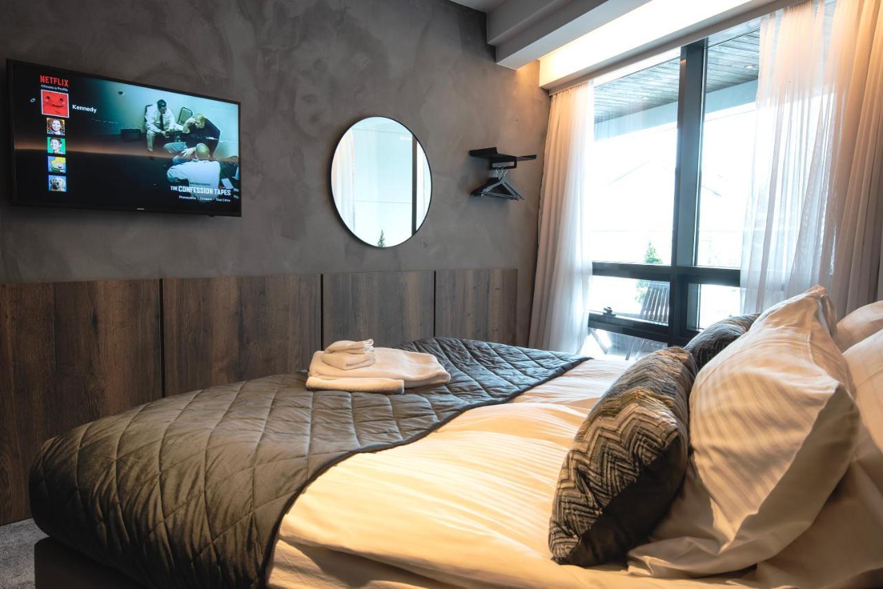 Aparthotel B14 & 4*