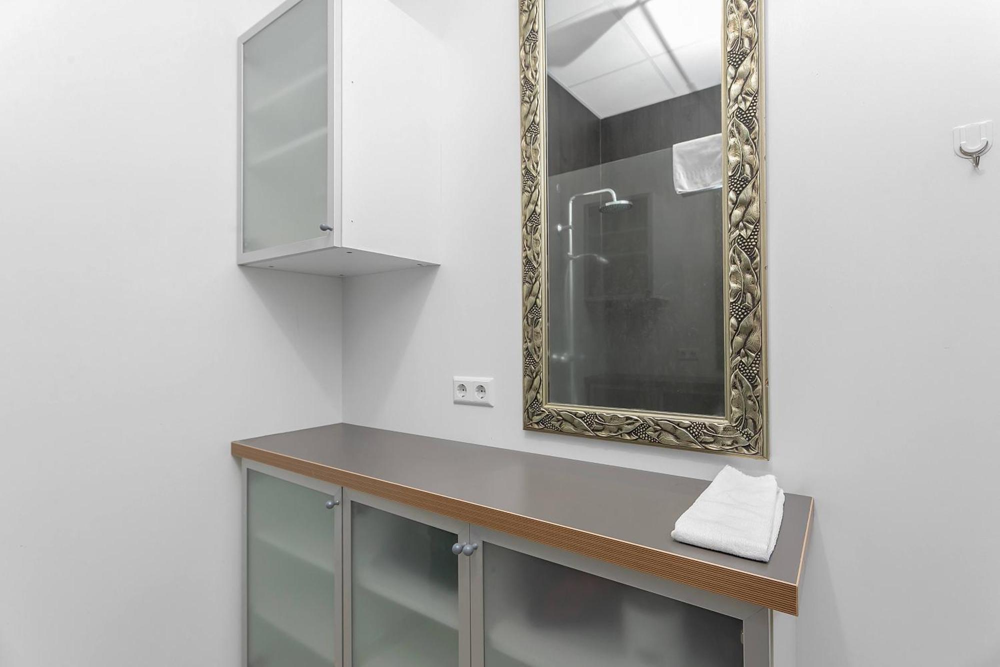 Bright In The Heart Of The City! Apartamento