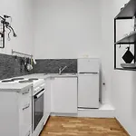 Sunny Central Reykjavik Apartment