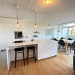 Cosy And Spacious Apartment In Reykjavik