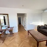 Big Villa Centrally Located In Reykjavik