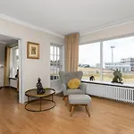 Cozy And Quiet 2Br Apartment