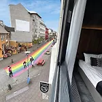 B14 Apartments & Rooms