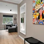 Bright And Elegant Apartment