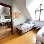 Apartment In Skolavoerthustigur - Birta Retnals
