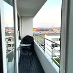Cozy 1 Bedroom Apartment With A Balcony