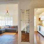 Cozy Corner Apartment In Perfect Location Downtown Reykjavik