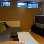 A Cozy Basement Apartment In Rvk Suburbs