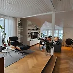 Stylish Downtown Apartment