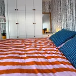 Bright & Cozy Central Studio