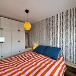 Bright & Cozy Central Studio