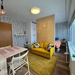 Bright & Cozy Central Studio