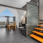 Modern & Spacious 2 Story Apt In Reykjavik