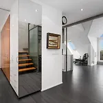 Modern & Spacious 2 Story Apt In Reykjavik