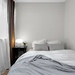 Charming Downtown 3Br-Best Location With Free Parking
