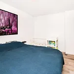 Greenkey Apartment S48