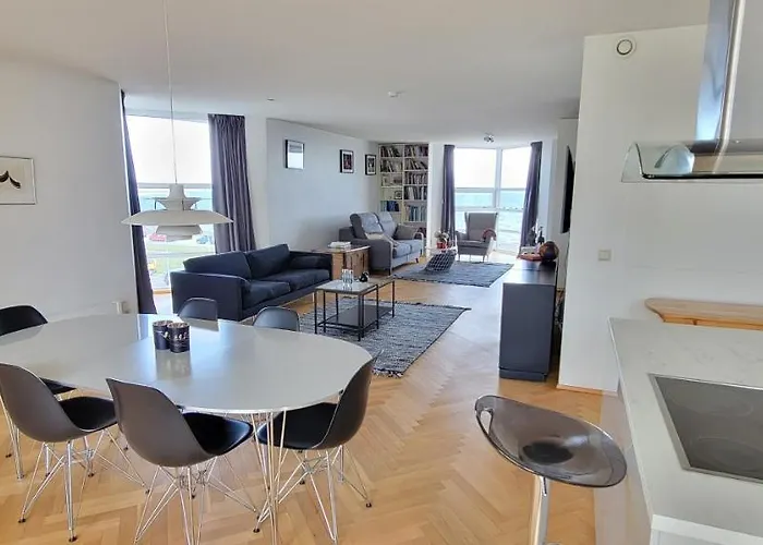 Ocean View Apartment In Downtown Reykjavik