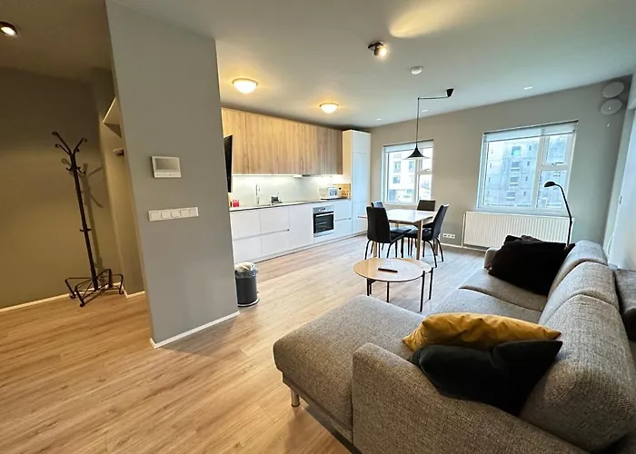 Modern 2 Bedroom Apartment In Kopavogur, Centrally Located.