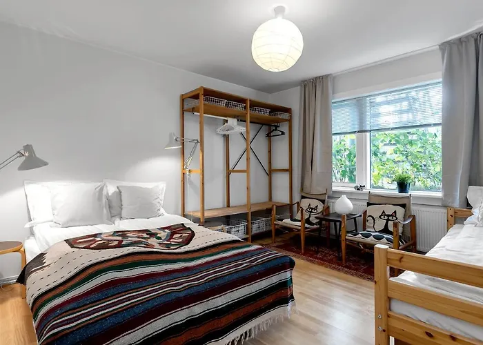 Modern & Cozy Apartment - Downtown Reykjavik