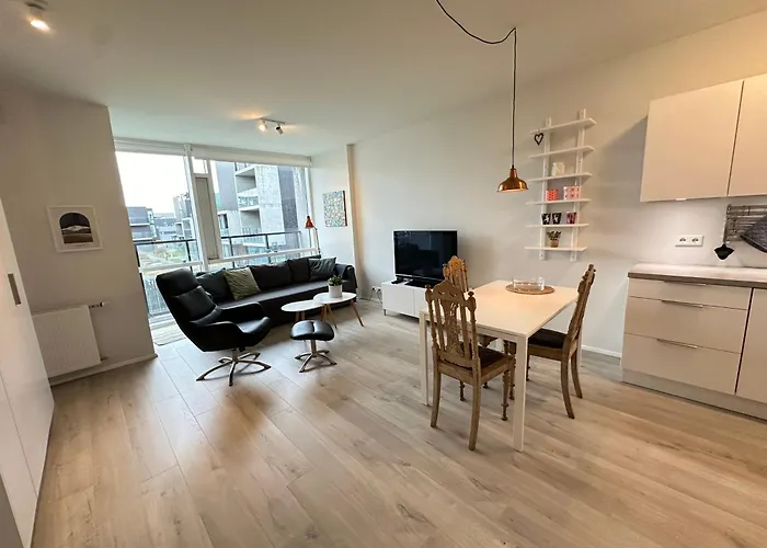 Apartment In Lagaleiti In Reykjavik - Birta Rentals
