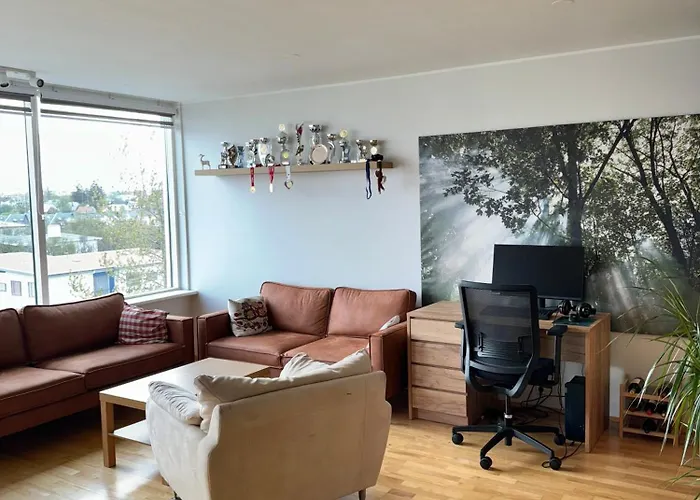 Cozy 1 Bedroom Apartment With A Balcony