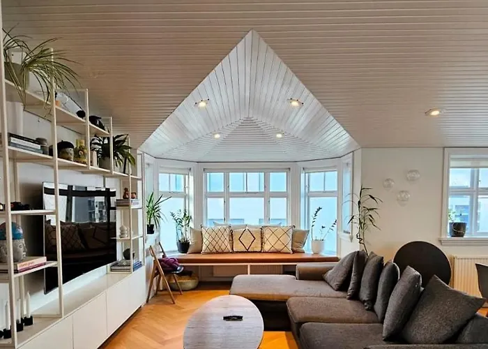 Stylish Downtown Apartment