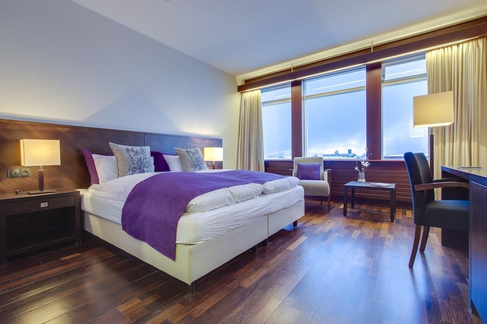 Radisson Blu Saga Hotel, Hotel 4*