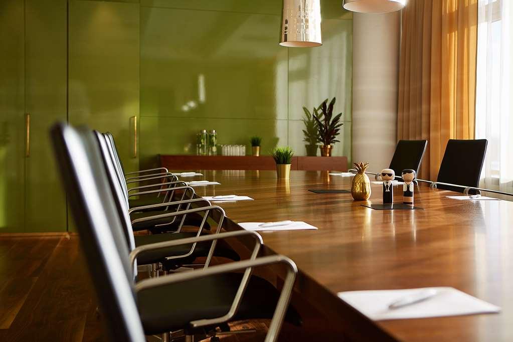 Radisson Blu Saga Hotel,
