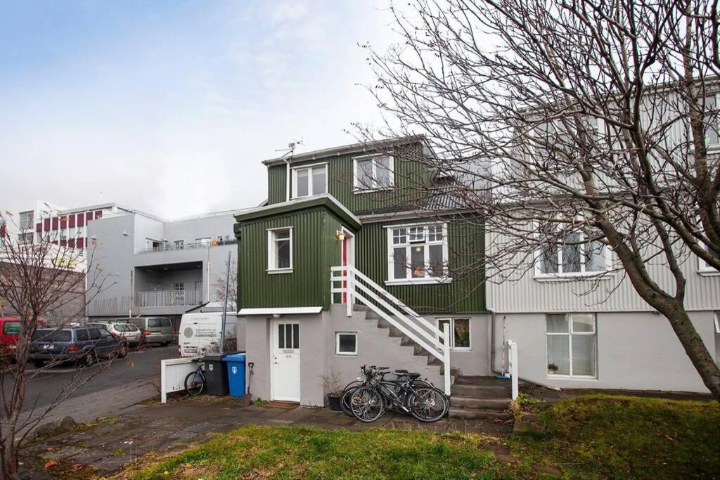 Apartment Cozy Two Storey House In Center Of Reykjavik