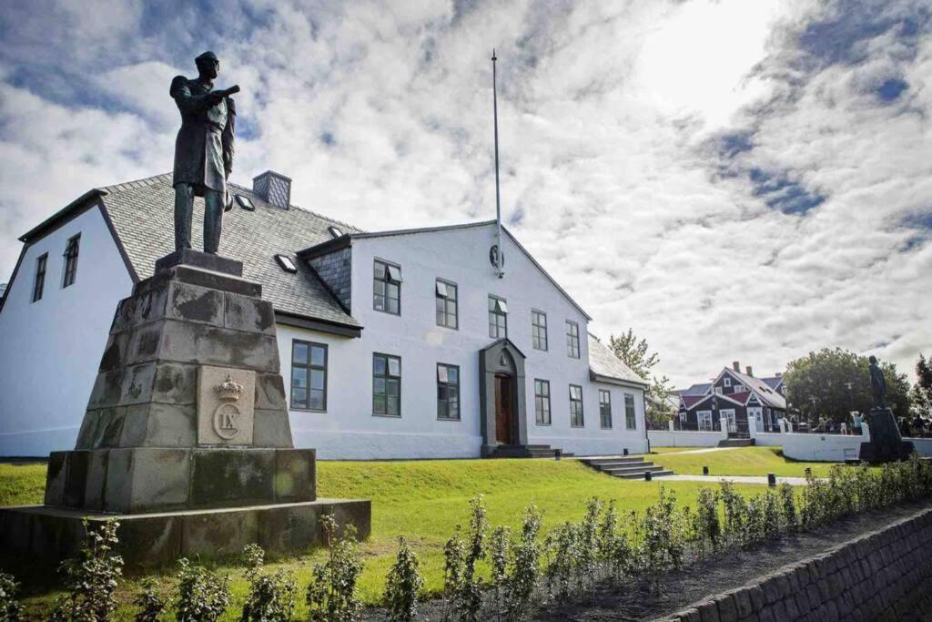 P13-luxury Downtown * Reykjavik