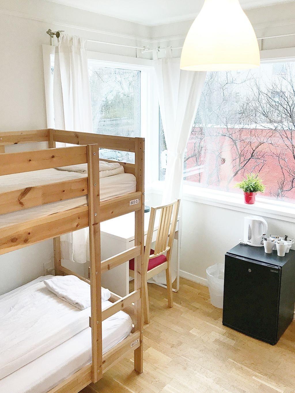 Village Hostel *