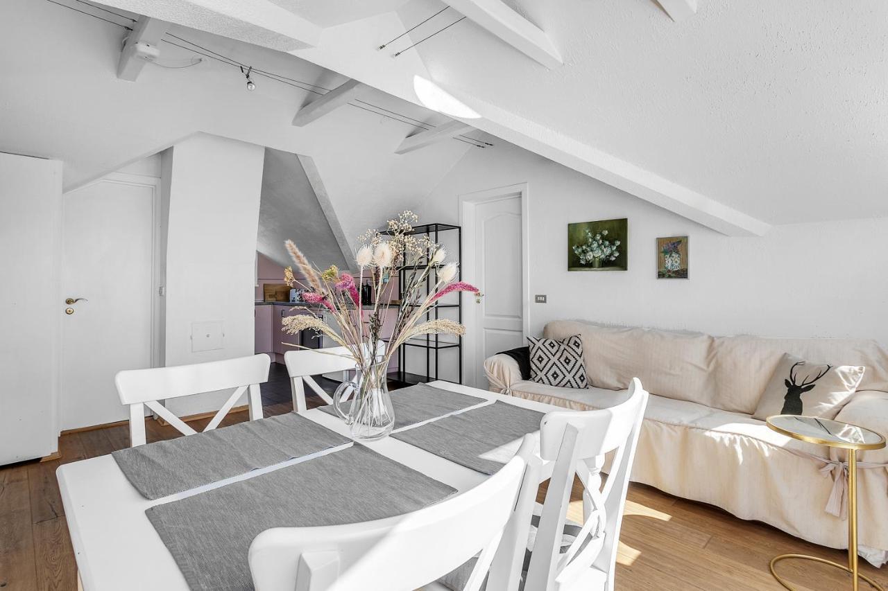 Apartment Lovely 2 Bedroom - Quiet Neighborhood *