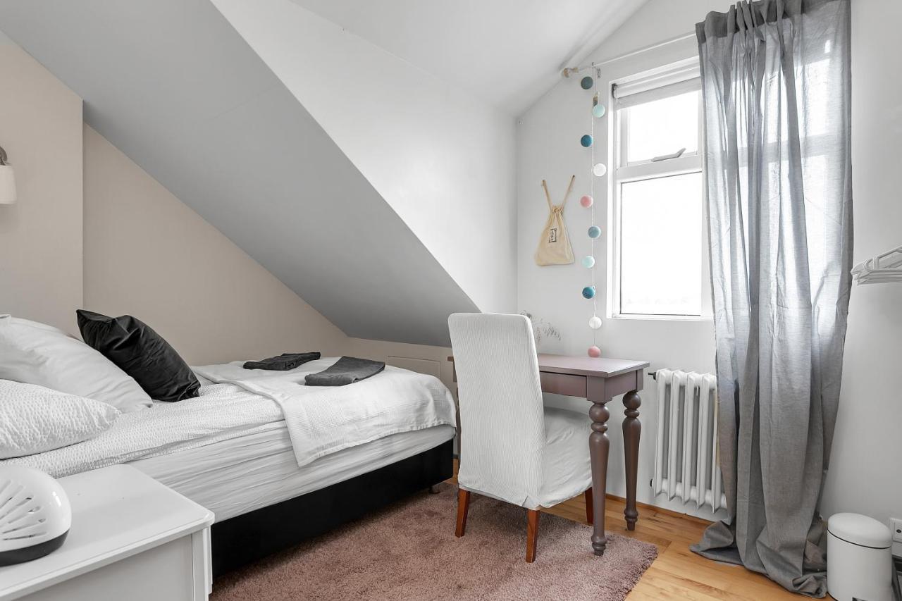 Lovely 2-bedroom Apt - Quiet Seaside Neighborhood Apartment Reykjavik
