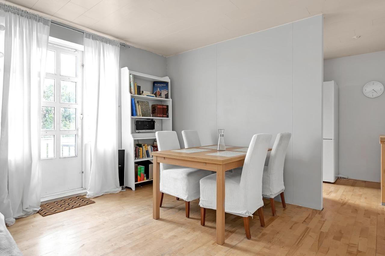 Lovely 2-bedroom Apt - Quiet Seaside Neighborhood Apartamento