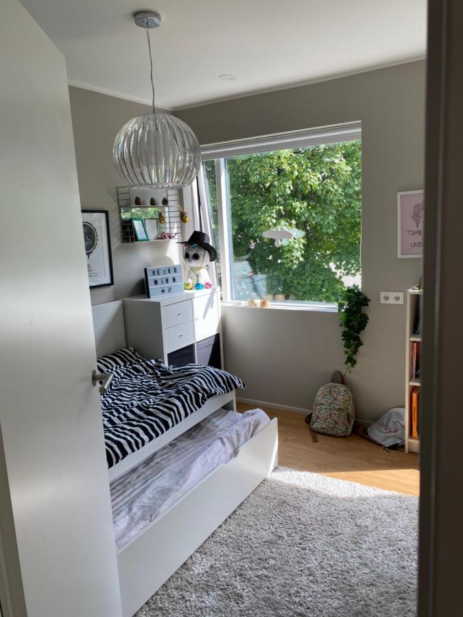 Modern And Beautiful Family With Hot Tub * Reykjavik