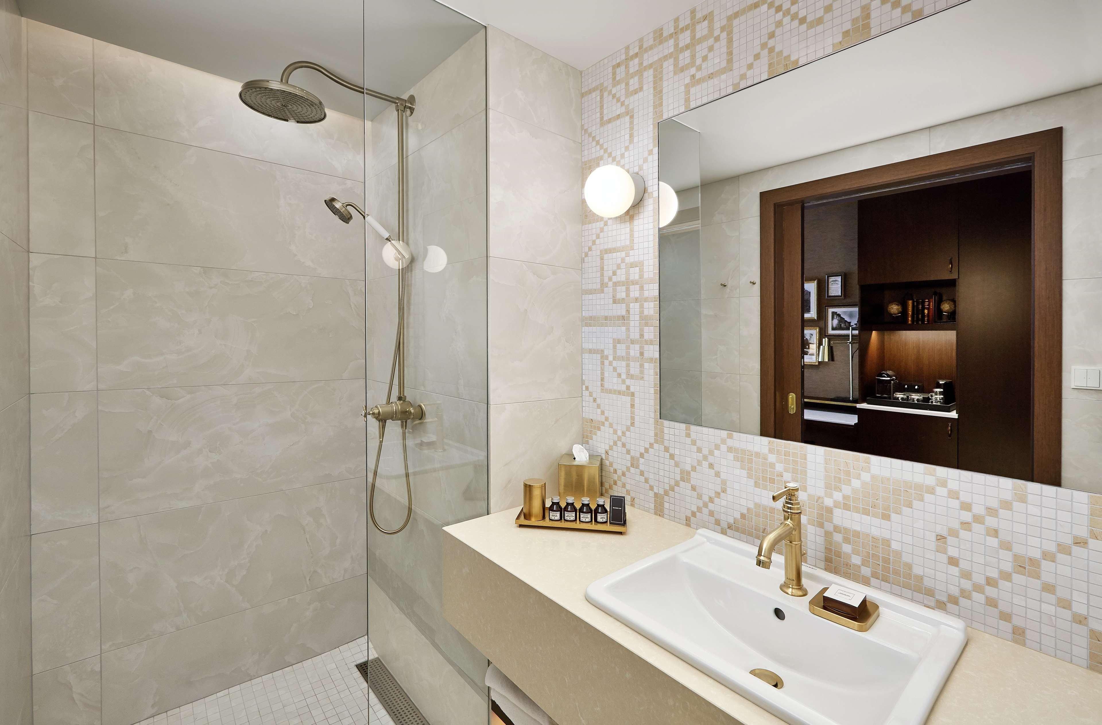 Konsulat Hotel, Curio Collection By Hilton Reykjavik