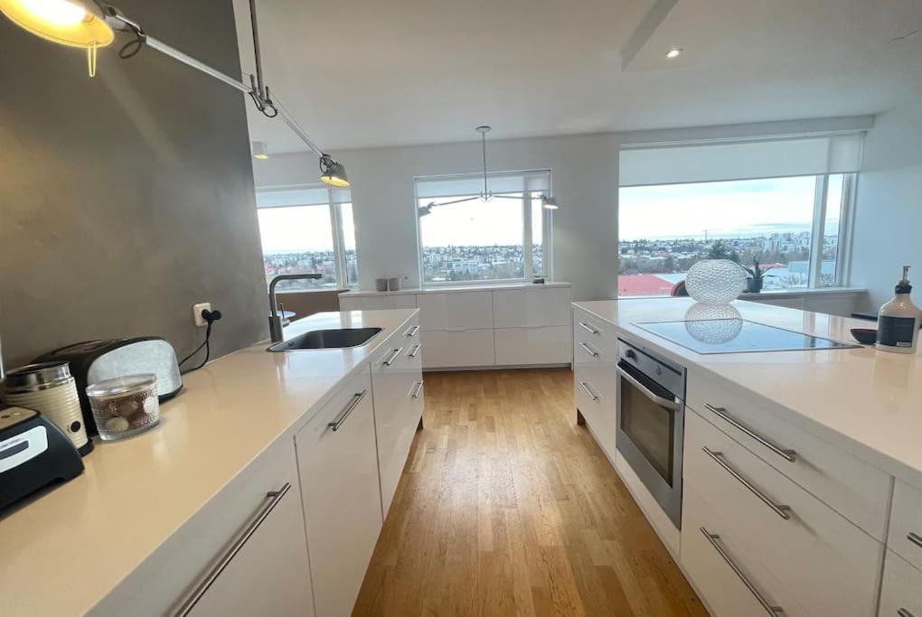 Apartment Modern And Centrally Located 3bedr In Reykjavik