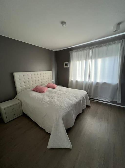 Lovely 1-bedroom With Free Parking Space Apartment *