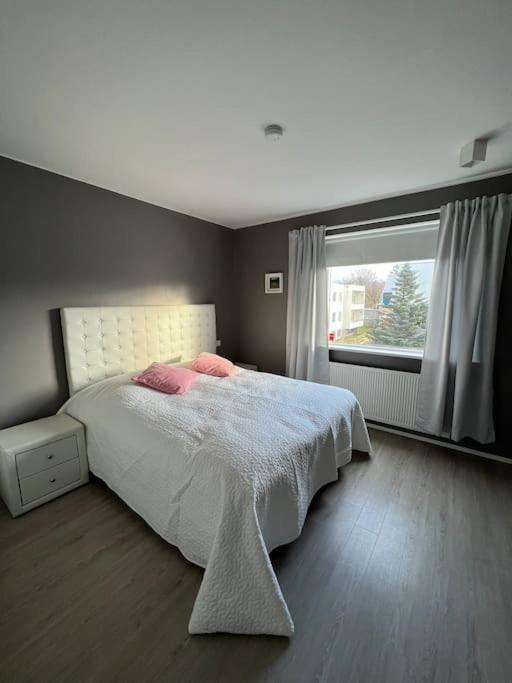 Lovely 1-bedroom With Free Parking Space * Reykjavik