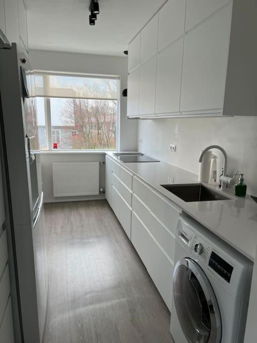Lovely 1-bedroom With Free Parking Space Apartment