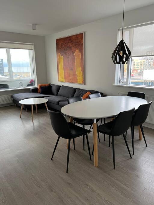 Lovely 1-bedroom With Free Parking Space