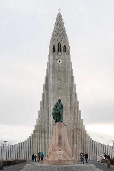 S46 By In Iceland * Reiquiavique