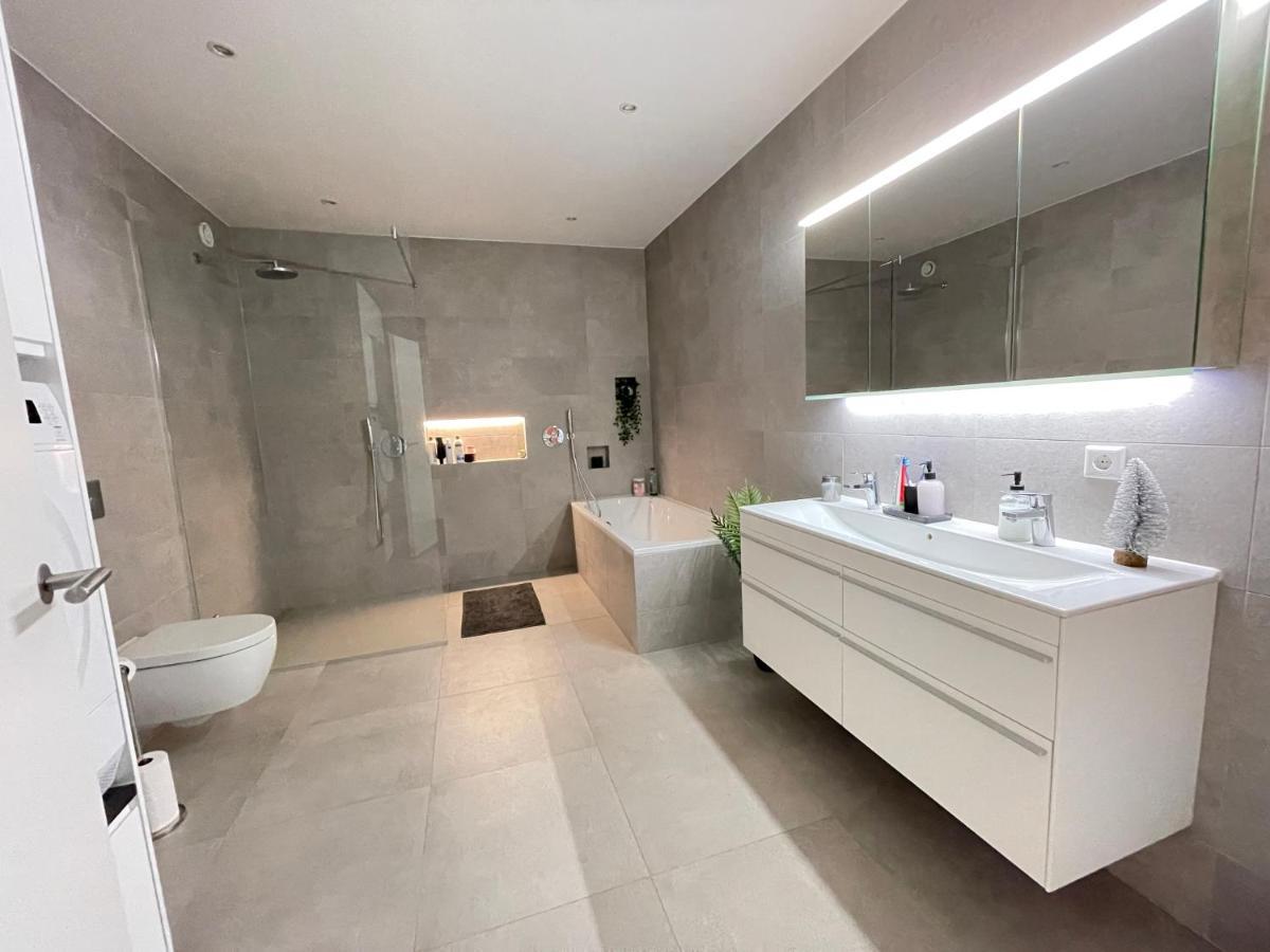 Modern And Spacious 2br Only 5,5 Km Drive From Downtown * Reykjavik