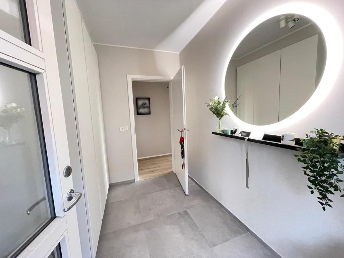 Apartment Modern And Spacious 2br Only 5,5 Km Drive From Downtown
