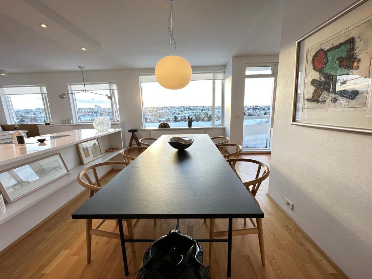 Modern And Centrally Located 3bedr In *