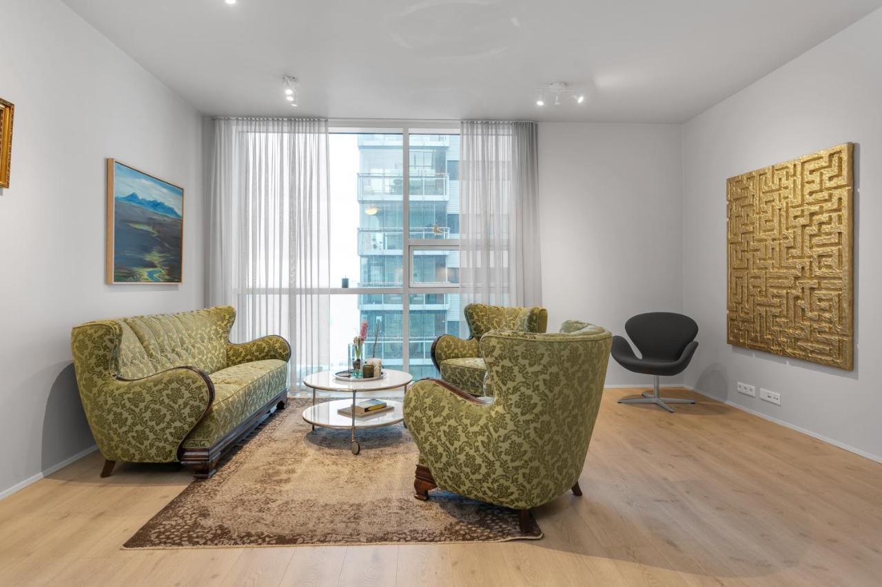 With A View Apartment *