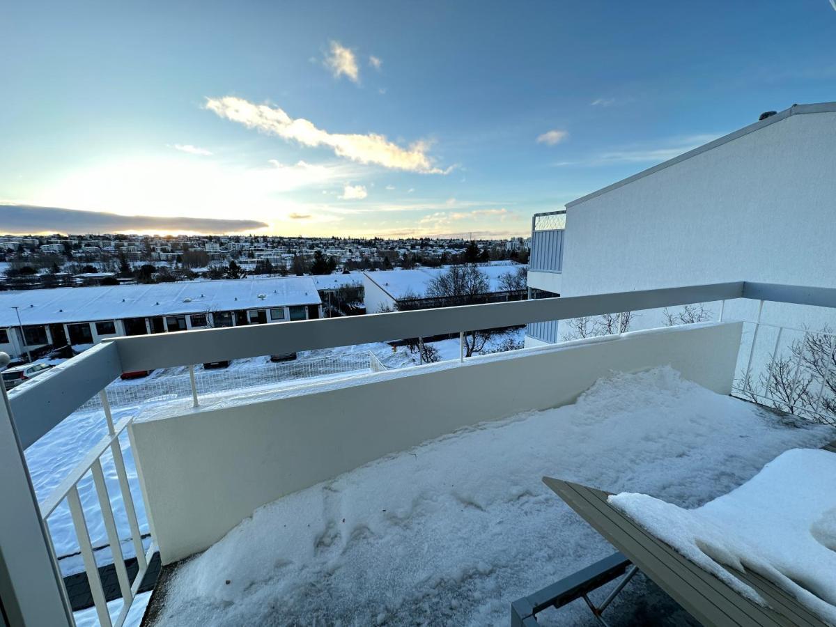 Modern And Centrally Located 3bedr In